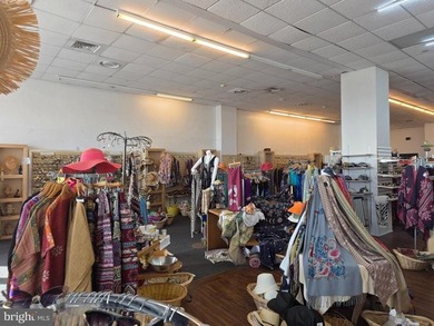 1666 Sq Ft. Retail space on the legendary Boardwalk available - photo 3