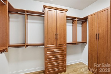 Welcome to this beautifully designed 3-bedroom, 3.5-bath home - photo 26