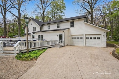 Beautifully updated home in the highly desirable Waukazoo Woods - photo 7