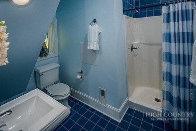 Affectionately known as *Mont Maison* this stunning contemporary - photo 33