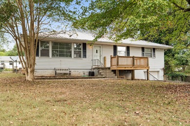Hiwassee River Home For Sale in Calhoun Tennessee