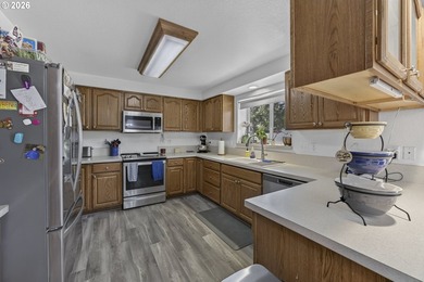 Welcome to this beautifully updated 4-bedroom, 2.5-bath home - photo 9