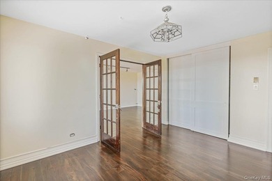 Luxury High Rise Bldg With an Unobstructed South East Water View - photo 10