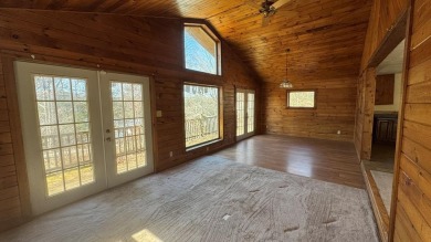 Lake Home Sale Pending in Tunkhannock, Pennsylvania