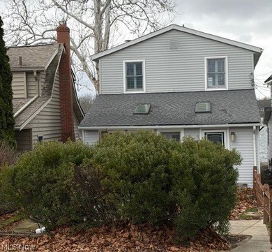 Turkeyfoot Lake Home Sale Pending in New Franklin Ohio