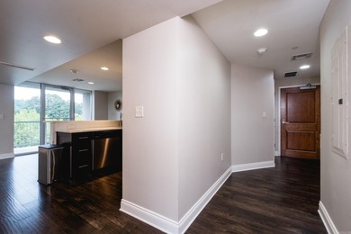 Welcome home to this charming 1BR/1BA corner unit at the Riviera - photo 10