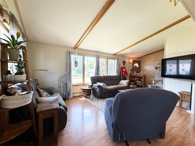 Stop scrolling! This Rice Lake charmer deserves your attention! - photo 12
