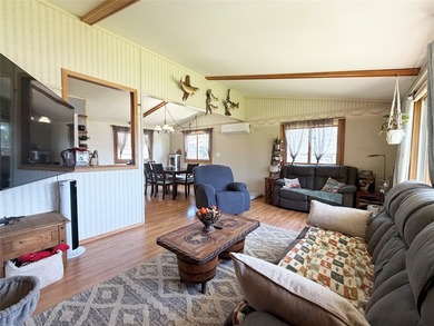 Stop scrolling! This Rice Lake charmer deserves your attention! - photo 13