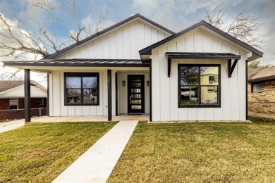 Eagle Mountain Lake Home Sale Pending in Azle Texas