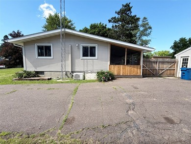 Stop scrolling! This Rice Lake charmer deserves your attention! - photo 31