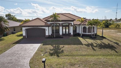 Cape Coral Lakes Area Home For Sale in Cape Coral Florida