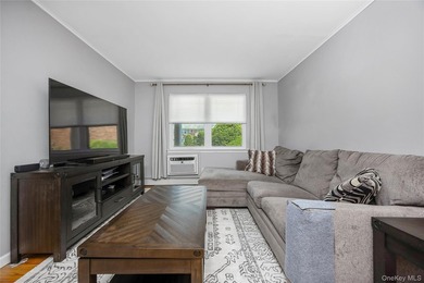 Enjoy easy, low-maintenance living in this ground-level co-op in - photo 3