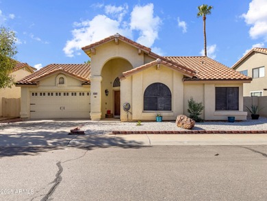 Garden Lakes Home Sale Pending in Avondale Arizona