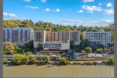 *Parking spots currently available* Current Seller has 2 spots - photo 17