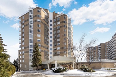 Lake Condo For Sale in Laval (Chomedey), QC