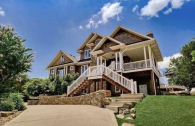 Lake Home For Sale in Holiday Island, Arkansas