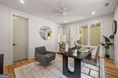 Modern architecture, designer finishes, and light-filled living - photo 11