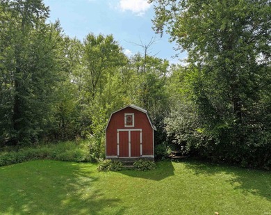 Discover Your Perfect Tippecanoe River Retreat! This beautifully - photo 9