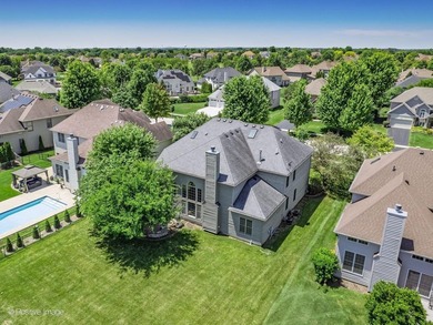 Welcome home to 537 N. Sycamore, where space, comfort, and - photo 34