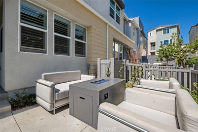 Welcome to 725 Hazel Dr. where modern design, thoughtful - photo 3