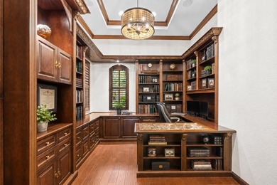 ABSOLUTELY STUNNING WATERFRONT ESTATE in prestigious gated Heron - photo 28