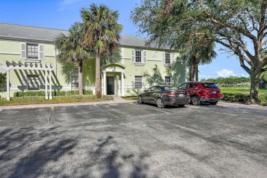 Lake Condo For Sale in St. Petersburg, Florida