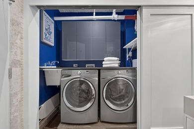 Beautifully renovated and spanning approximately 2,000 square - photo 10