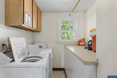 4 plex investor opportunity in central Salem with potential to