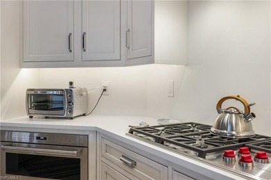 Stunning spacious home with panoramic golf and Lake views. This - photo 10