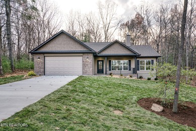 Lake Malvern Home For Sale in Crossville Tennessee