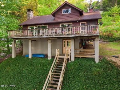 Lake Wallenpaupack Lakefront - ideally located facing Lacawac - Lake Home For Sale in Greentown, Pennsylvania