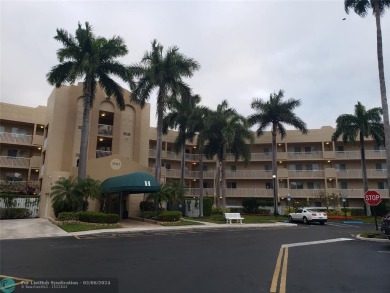 (private lake, pond, creek) Condo For Sale in Tamarac Florida