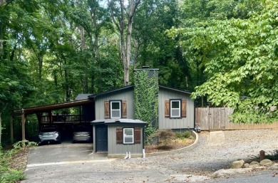 Lake Home Sale Pending in Roswell, Georgia