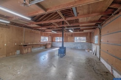 Room to Breathe Minutes from Downtown AlbanyOn a private