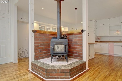 Historic Brush Prairie farmhouse built in 1901 and lovingly - photo 7