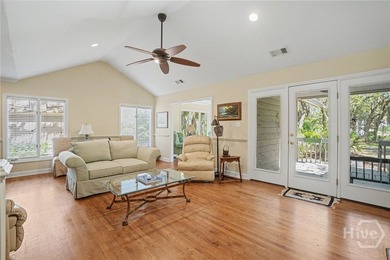 Nicely designed 3-bedroom, 3.5-bath patio home with an ideal - photo 13
