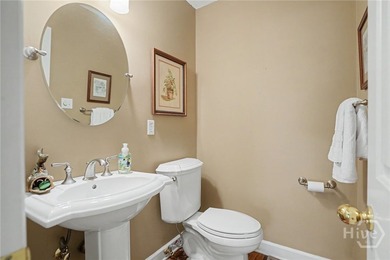 Nicely designed 3-bedroom, 3.5-bath patio home with an ideal - photo 15