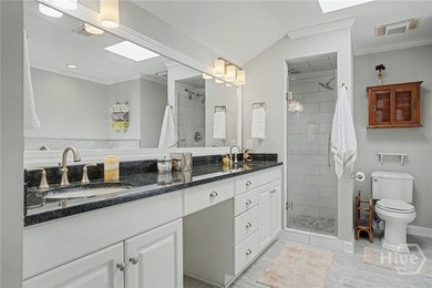 Nicely designed 3-bedroom, 3.5-bath patio home with an ideal - photo 18
