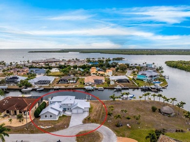 Port Charlotte Waterway Area Home For Sale in Port Charlotte Florida