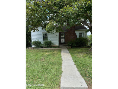 Fort Loudoun Lake Home For Sale in Knoxville Tennessee