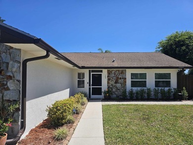 Beautiful single family pool home in La Mancha Royal Palm Beach - photo 5