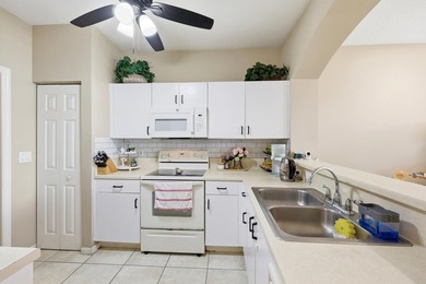 Move-In Ready 3-Bedroom Townhome! Freshly painted and - photo 11