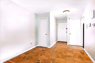 The most desirable Oakland gardens area in bayside, 3-story - photo 12