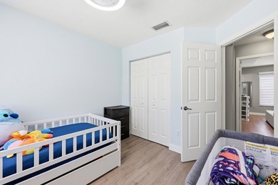 Move-In Ready 3-Bedroom Townhome! Freshly painted and - photo 19