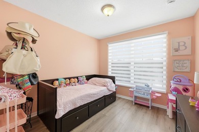 Move-In Ready 3-Bedroom Townhome! Freshly painted and - photo 22