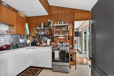 Wake up to breathtaking views of Greers Ferry Lake from the - photo 10