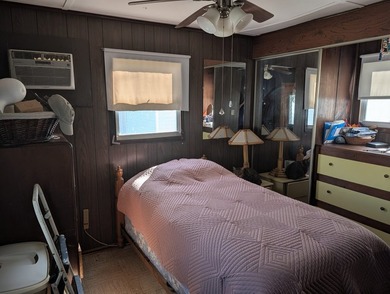 Do not miss out on this home! It boasts plenty of room and - photo 4