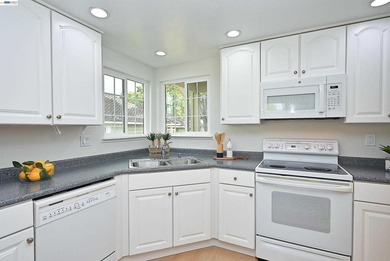 Rarely available, super popular, Alder end unit in an elevated - photo 16