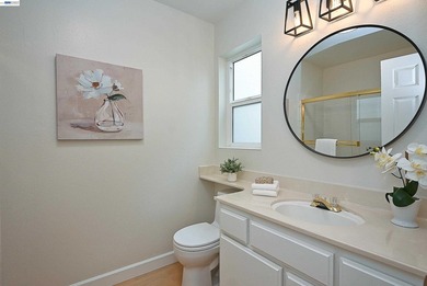 Rarely available, super popular, Alder end unit in an elevated - photo 32