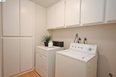 Rarely available, super popular, Alder end unit in an elevated - photo 34